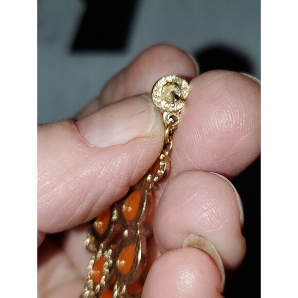 A Vintage Pair of Chandelier Dangle Earrings Pierced Orange Faceted Acrylic - Picture 8 of 9